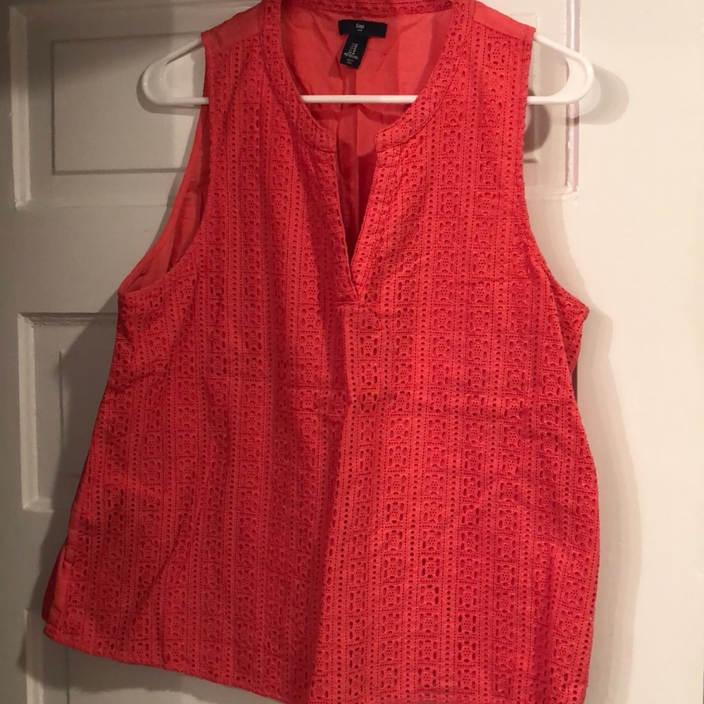 Gap Size Medium Pink Top